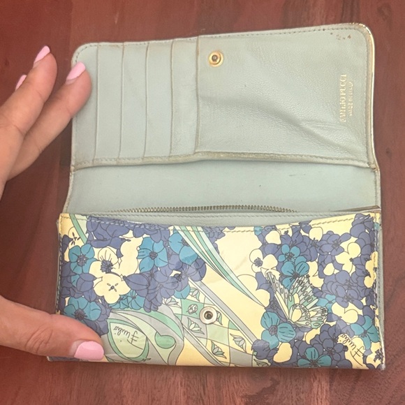 Emilio Pucci Blue and Green Floral Clutch - Picture 8 of 15